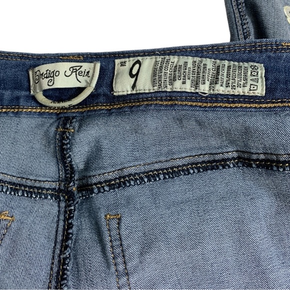 INDIGO REIN Gorgeous Embroidery Ankle Blue Jeans    Size 9 - Picture 15 of 16